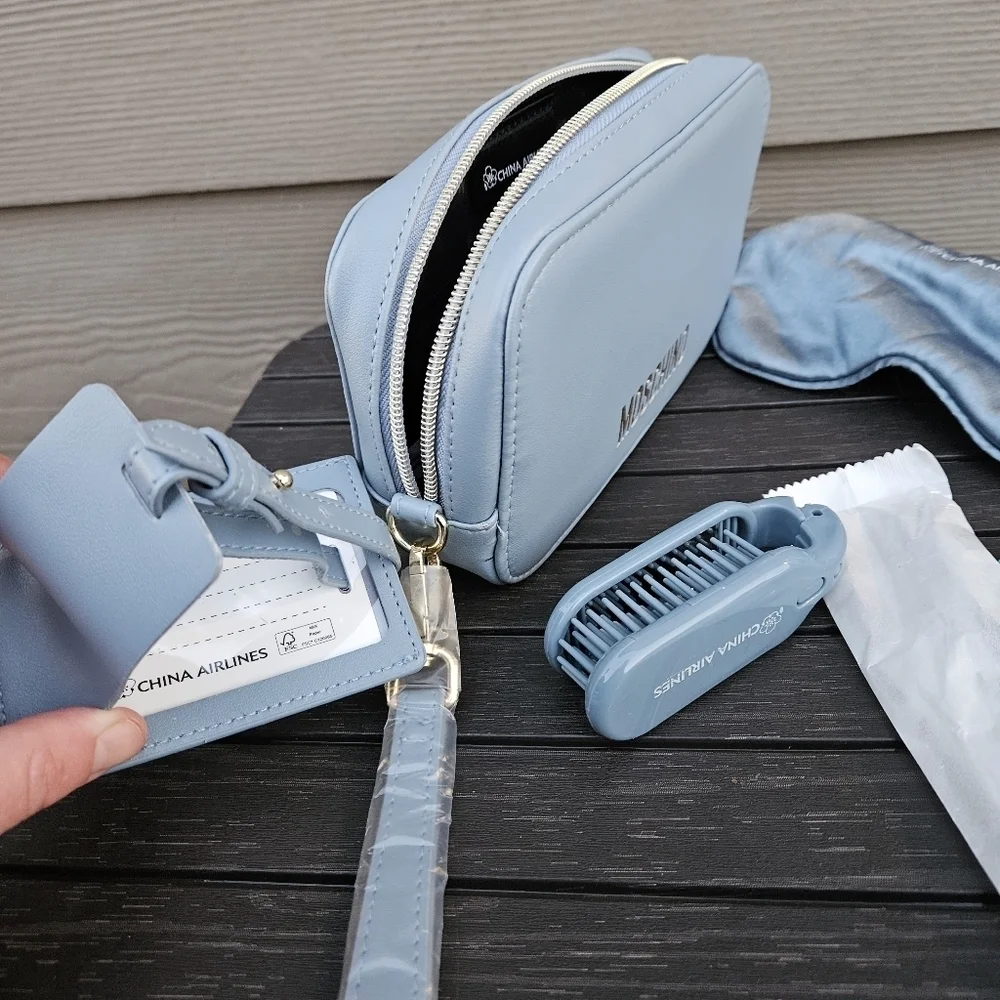 Moschino China Airlines Business Class Amenity Makeup Toiletry Bag French Blue